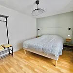 Les D'hotes La Guiberdiere Bed & Breakfast